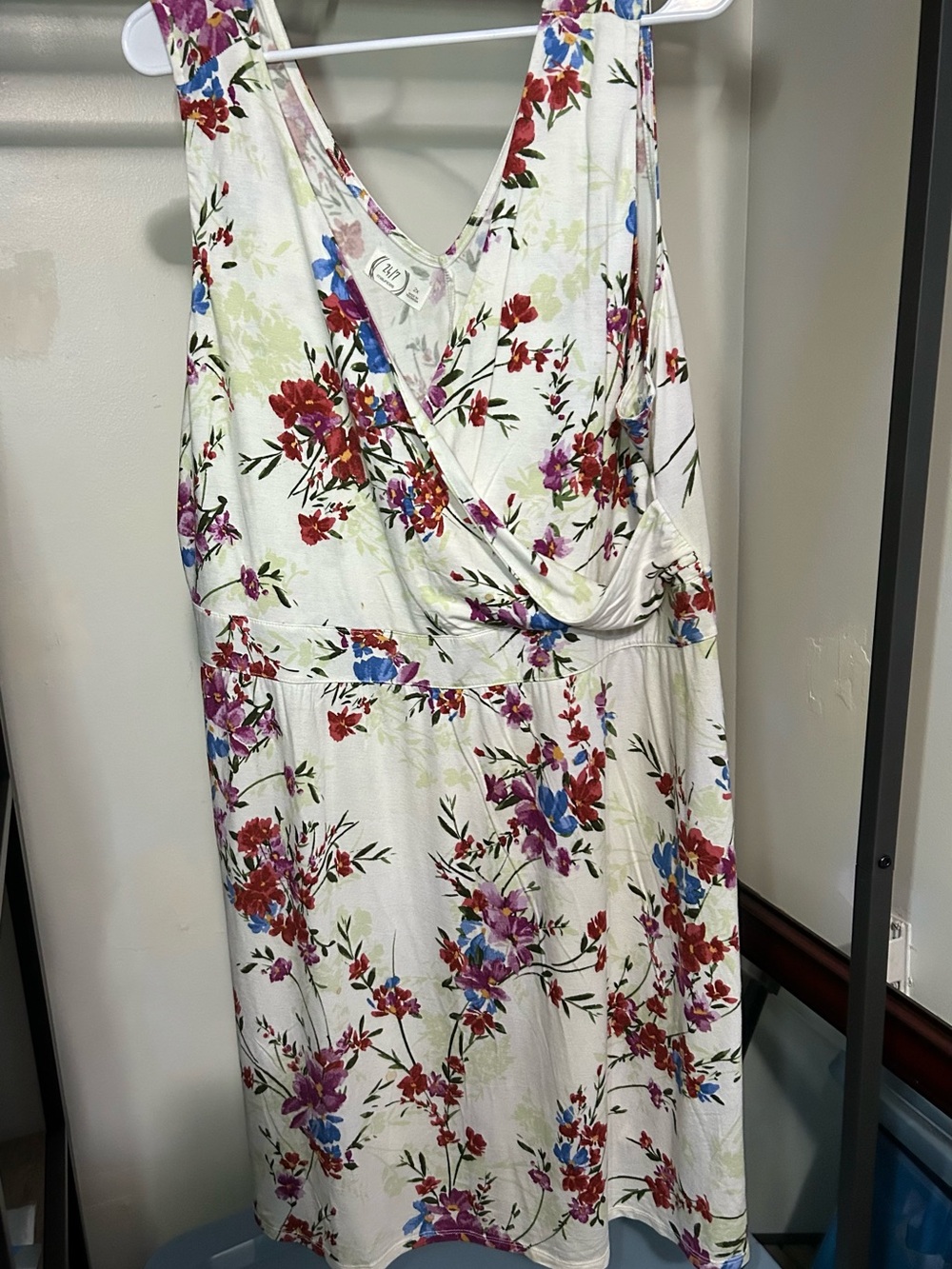Sleeveless Floral Midi Dress in White with Multicolor Blooms